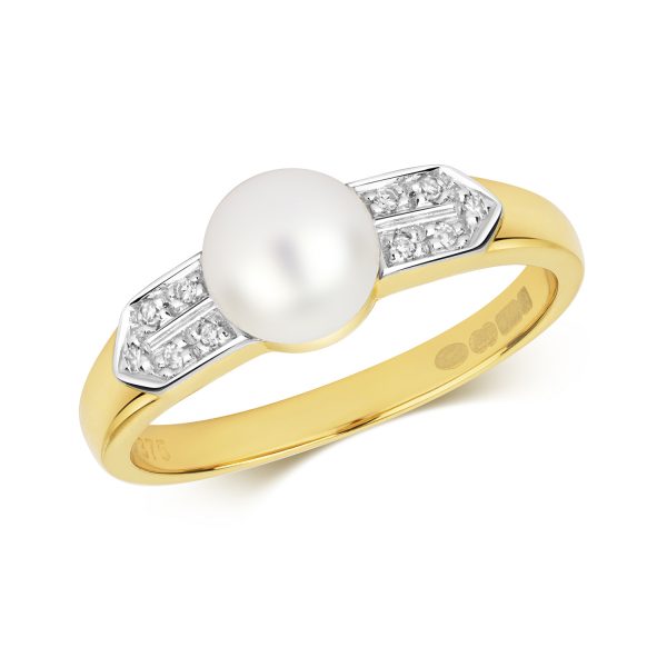 9 carat gold pearl and diamond ring