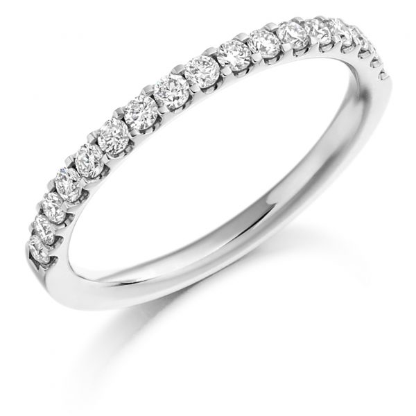 platinum diamond ring wedding band