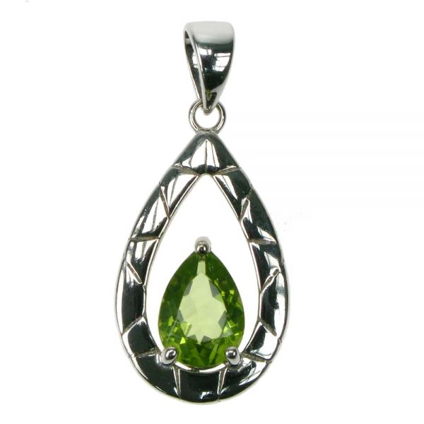 peridot pendant and chain necklace